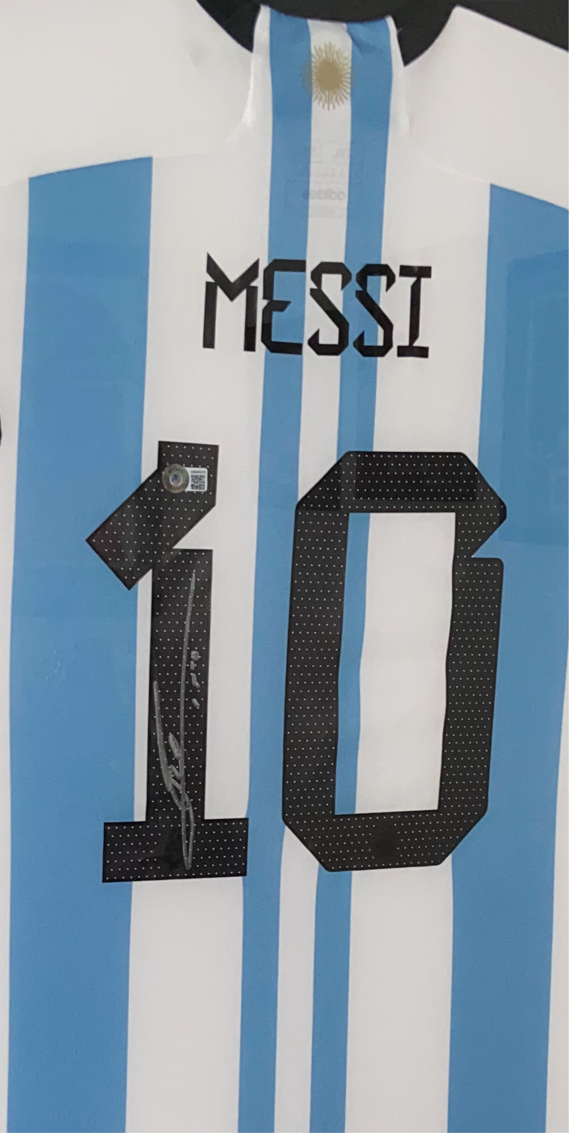 Lionel Messi Argentina World Cup Autographed Framed Jersey Authenticated by Beckett