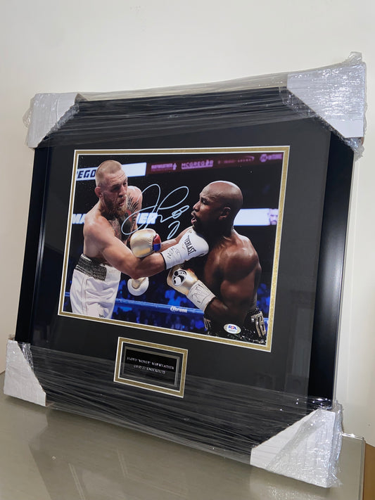 Floyd Mayweather Autographed Photo Authenticated By PSA 11x14.